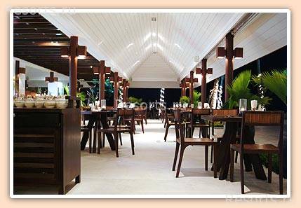 Iyara Beach Hotel & Plaza 15